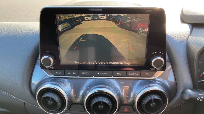 Nissan Juke 1.0 DiG-T 114 N-Connecta 5dr Petrol Hatchback